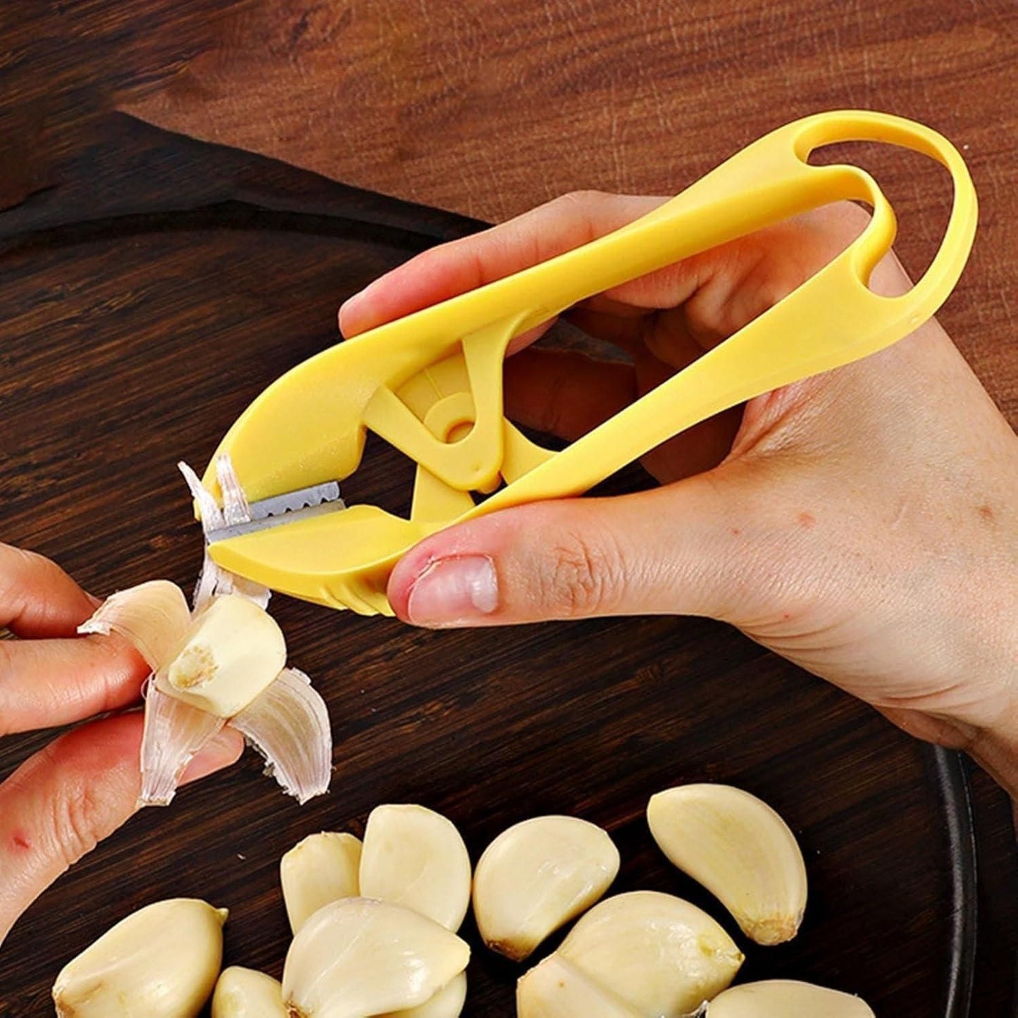 🧄 Manual Garlic Peeler (Pack of 2) – Fast, Easy & Mess-Free Peeling