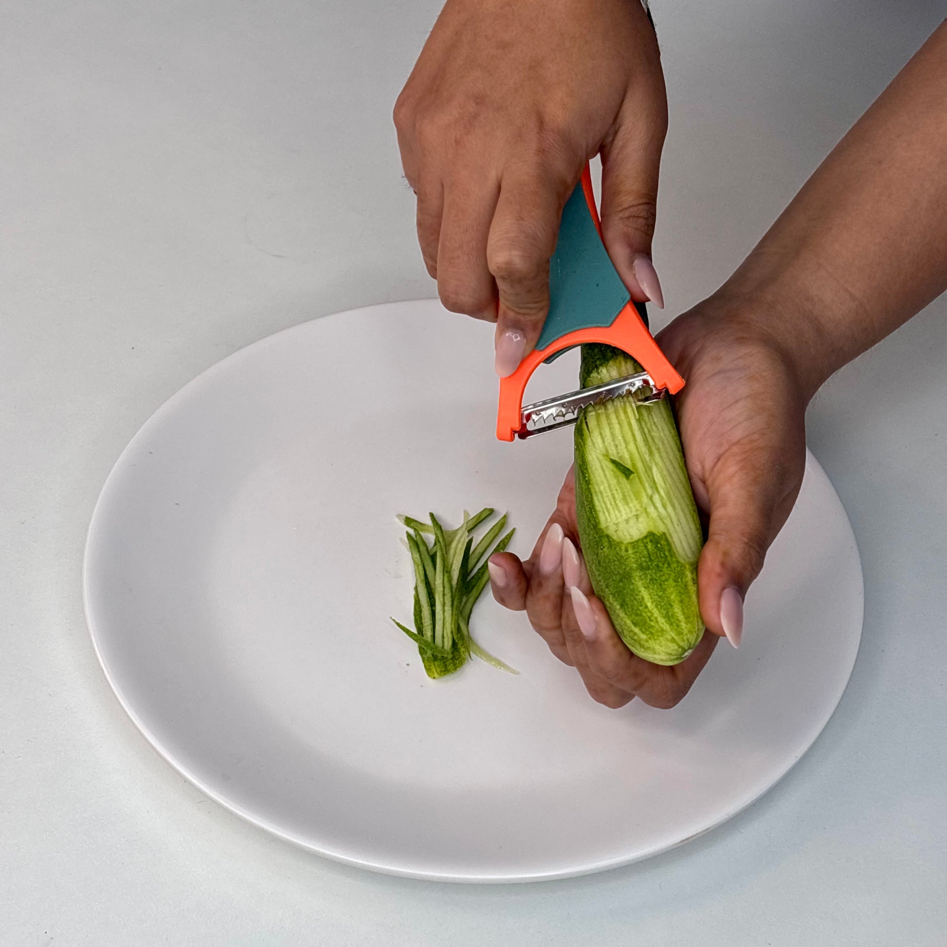 🍎🔪 2 In 1 Fruit  and Vegetables Peeler